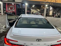 تۆیۆتا کامری